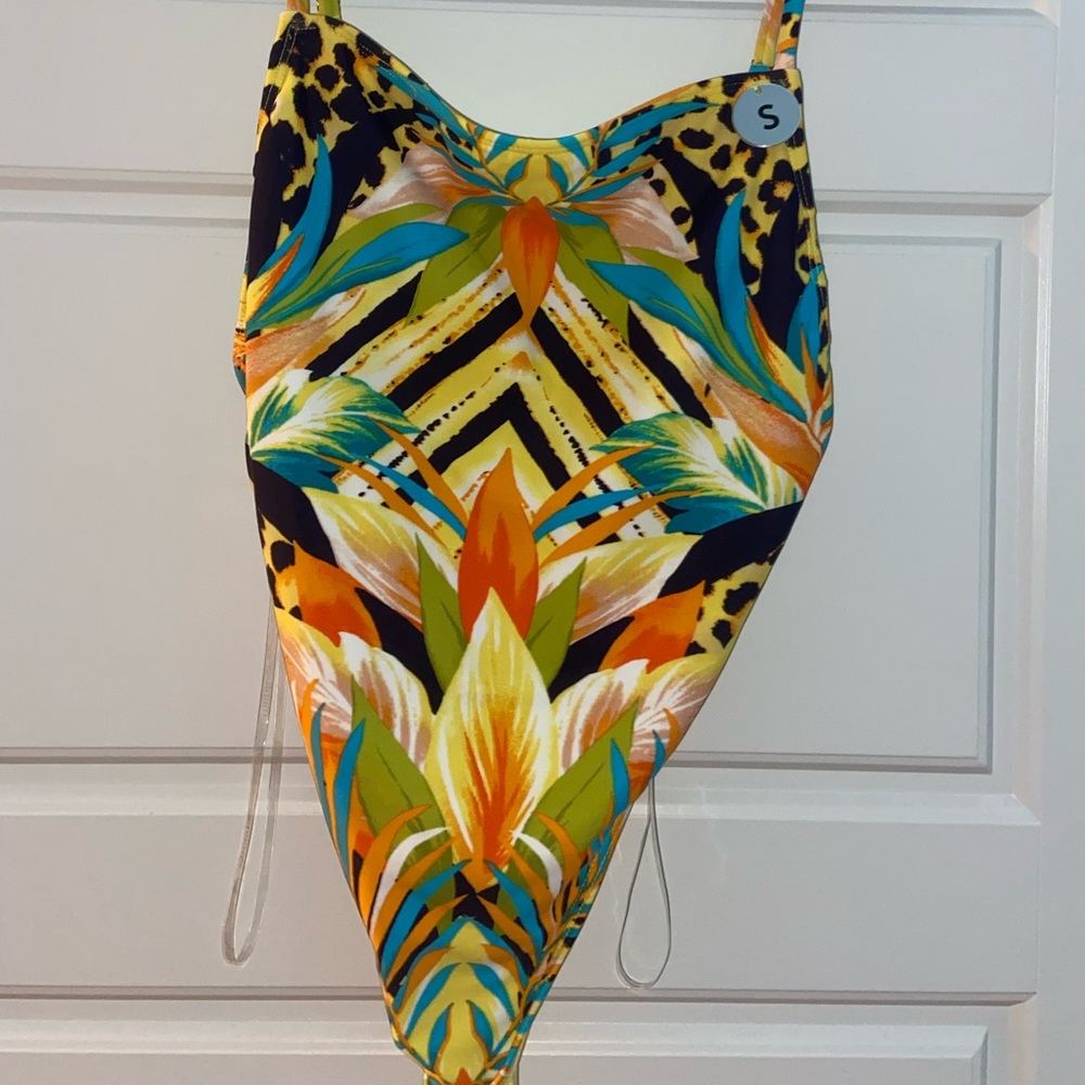 Body suit/ swimsuit